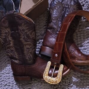 Elegant Brown Leather Heeled Boots